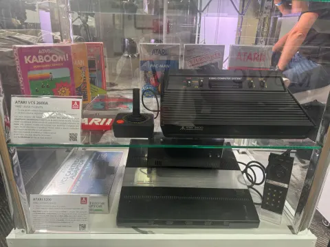 Consoles i ordinadors de la col·lecció · SAGA 2026 · Fotografia 41
